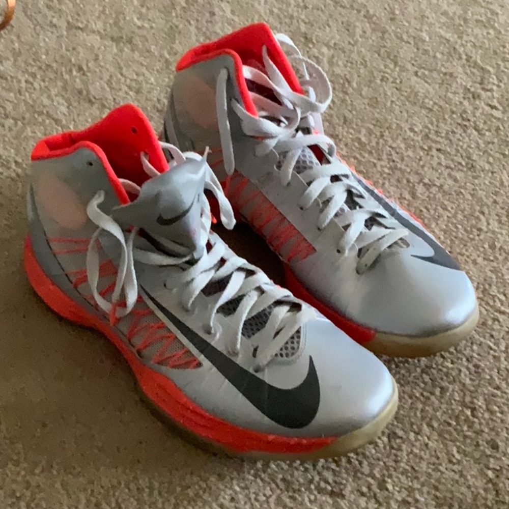 Nike Men’s HyperDunks 11 1/2 Basketball Shoes